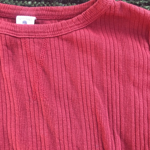 Kate Quinn Organics Red Tee - Picture 2 of 4